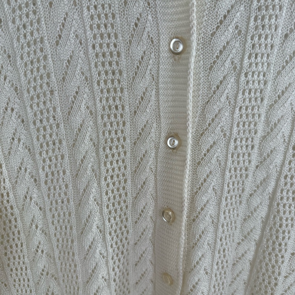 Elegant Cream Knit Sweater - Picture 3 of 4
